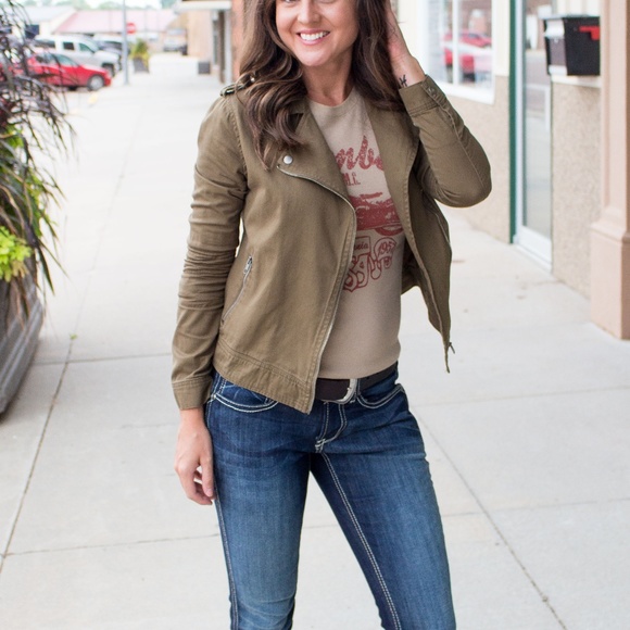 LE3NO Jackets & Blazers - NWT // Olive Cropped Moto Military Jacket